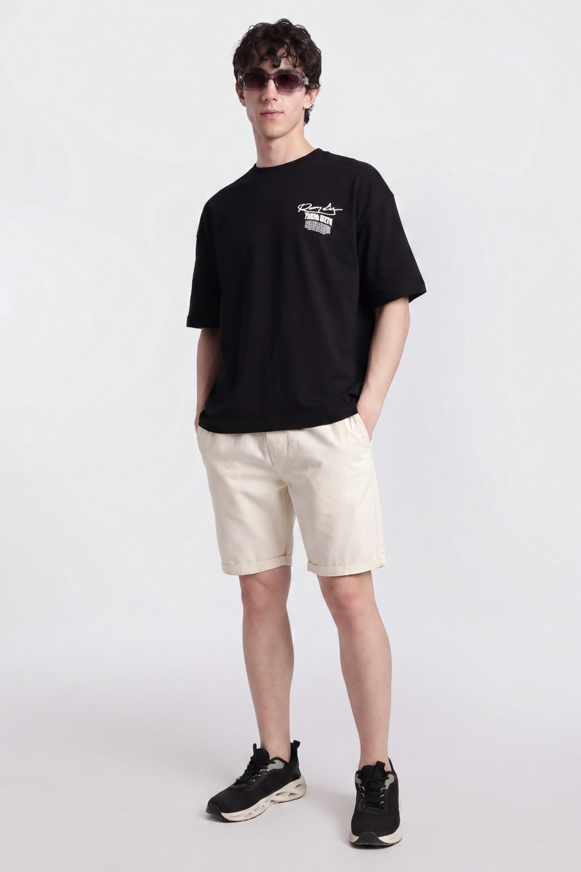 Off White 3 Pocketed Regular Fit Shorts For Men - Image 6