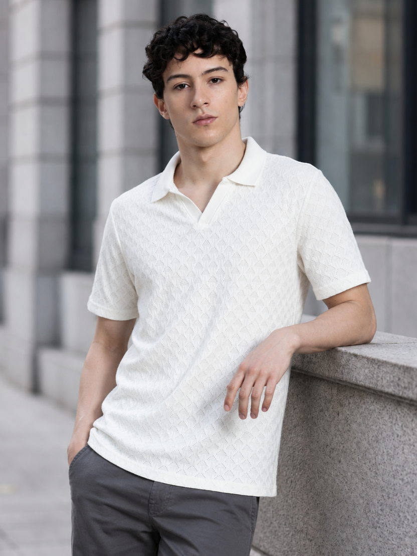 White Textured Regular Fit T-Shirt For Men - Image 1