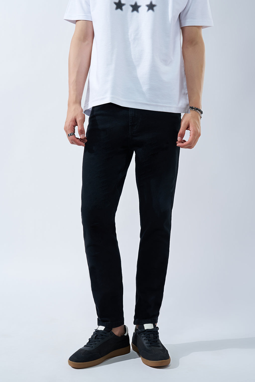 Black Solid Slim Fit Jeans for Men - Image 1