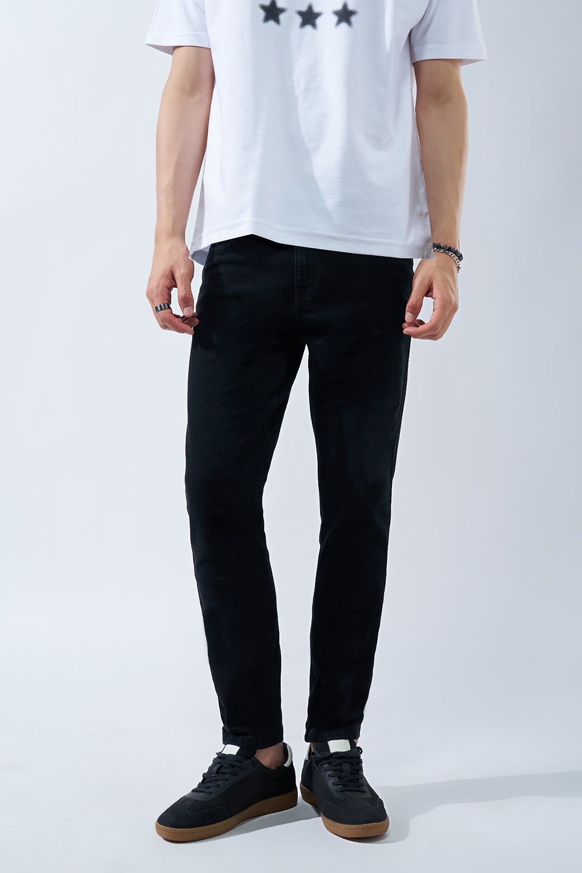 Black Solid Slim Fit Jeans for Men - Image 1