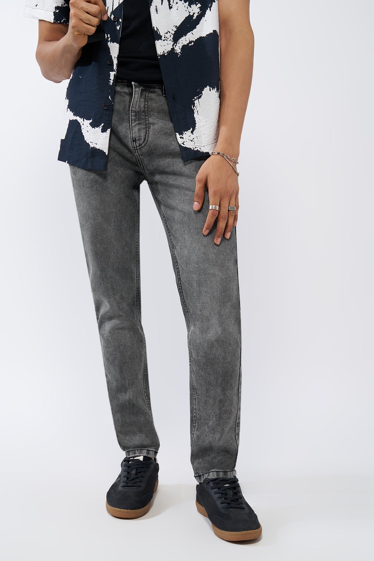 Charcoal Solid Slim Fit Jeans for Men - Image 1