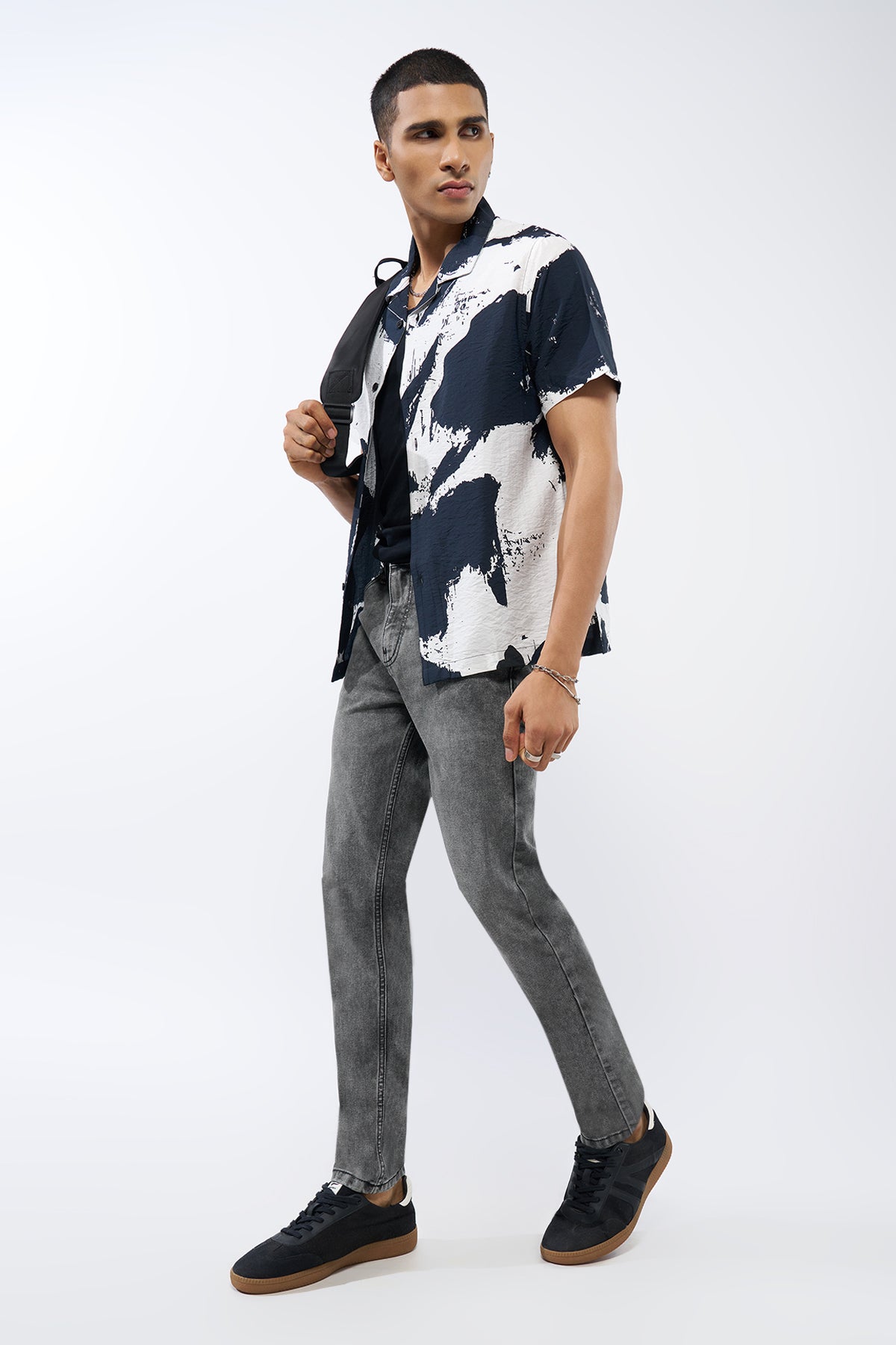 Charcoal Solid Slim Fit Jeans for Men - Image 6
