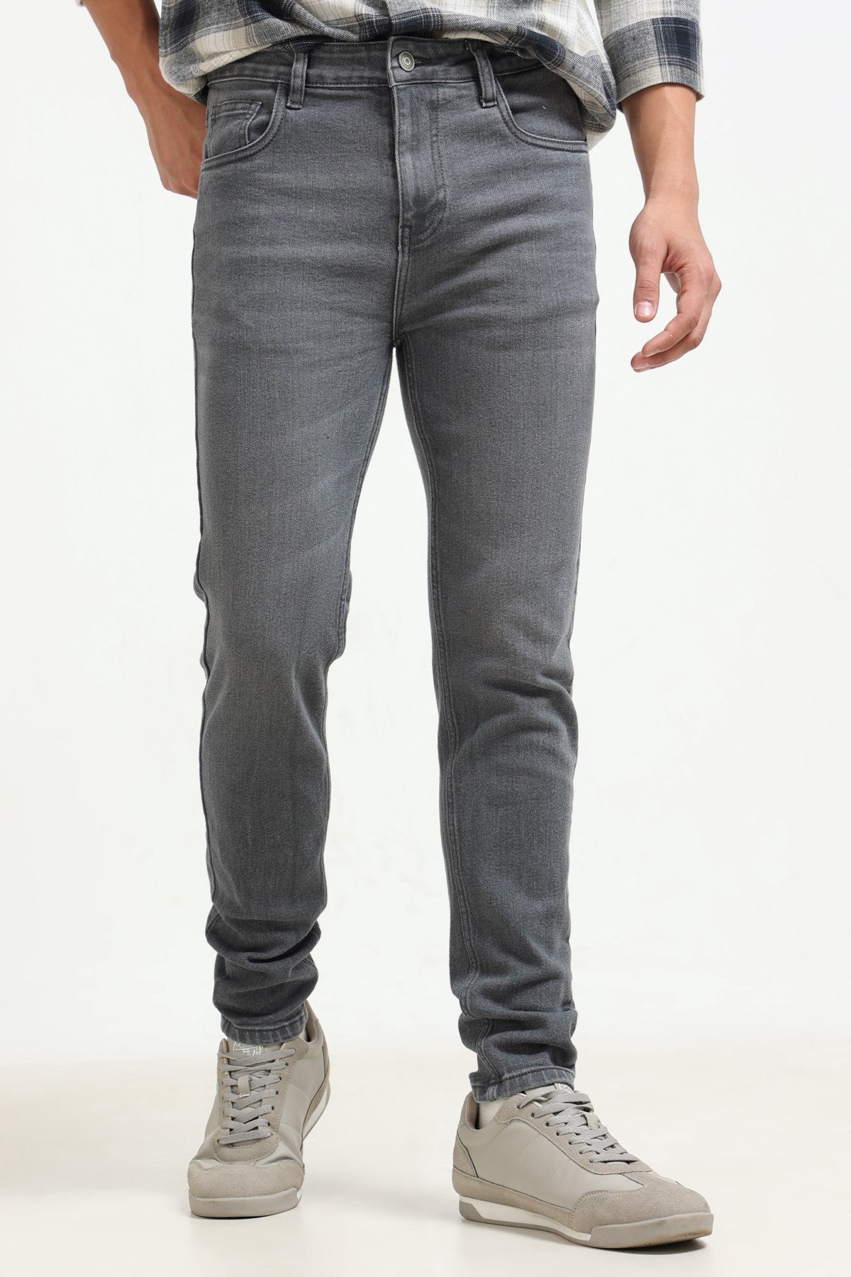 Grey Solid Slim Fit Jeans for Men - Image 2