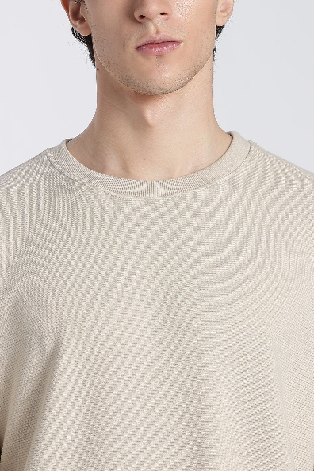 Off White Solid Regular Fit Sweatshirt for Men - Image 3