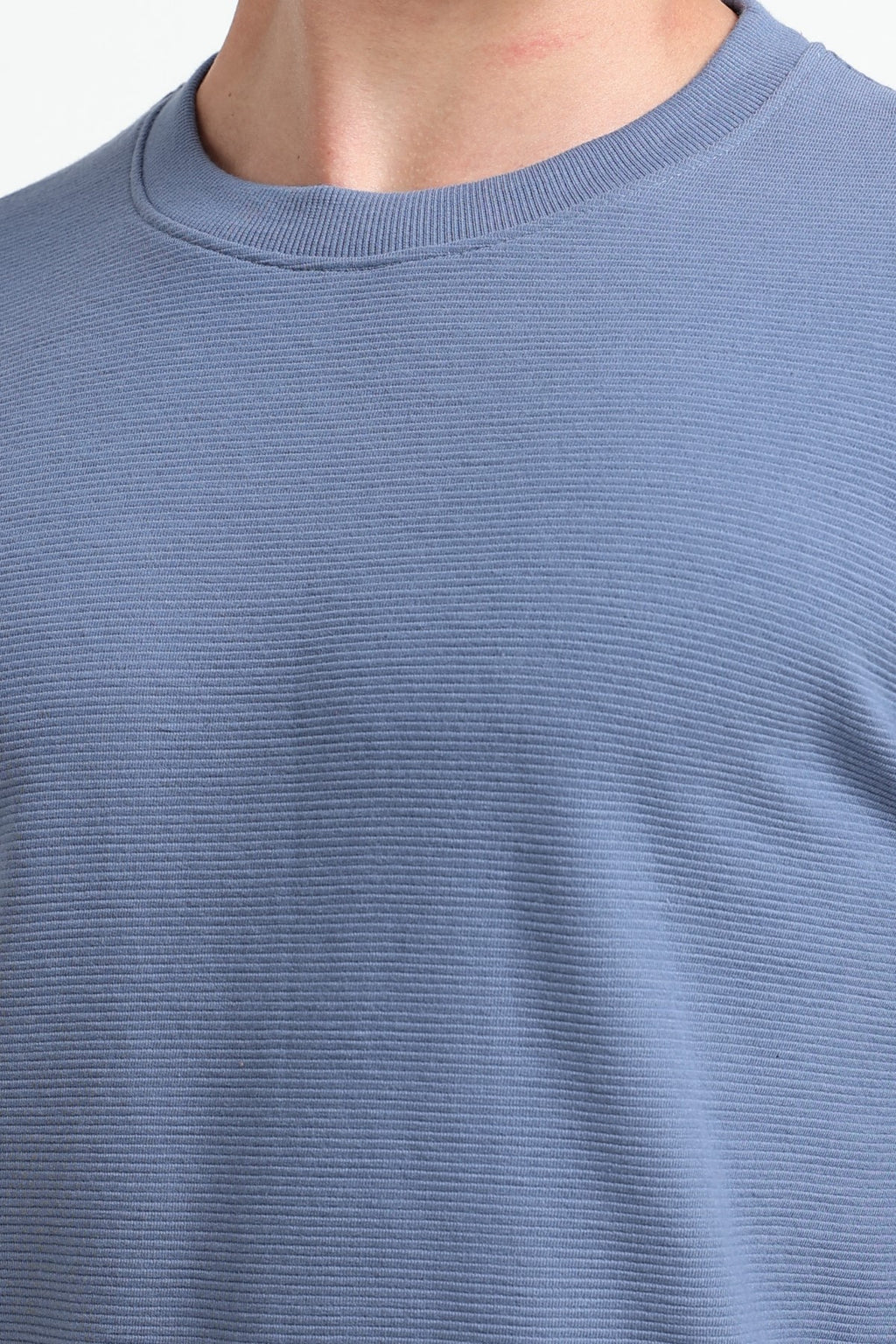 Blue Solid Regular Fit Sweatshirt for Men - Image 3