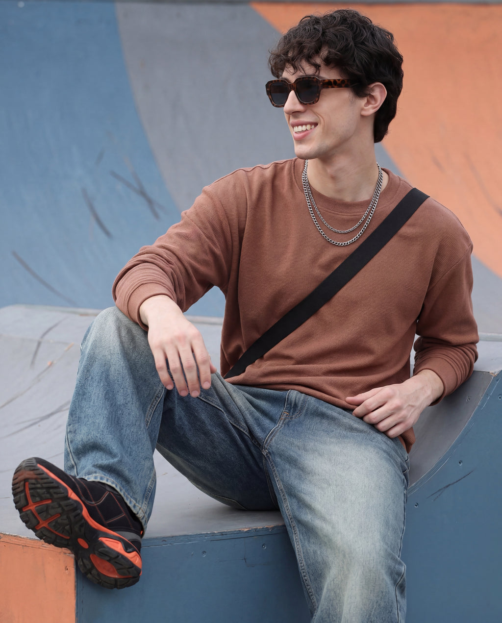 Brown Solid Regular Fit Sweatshirt for Men - Image 1