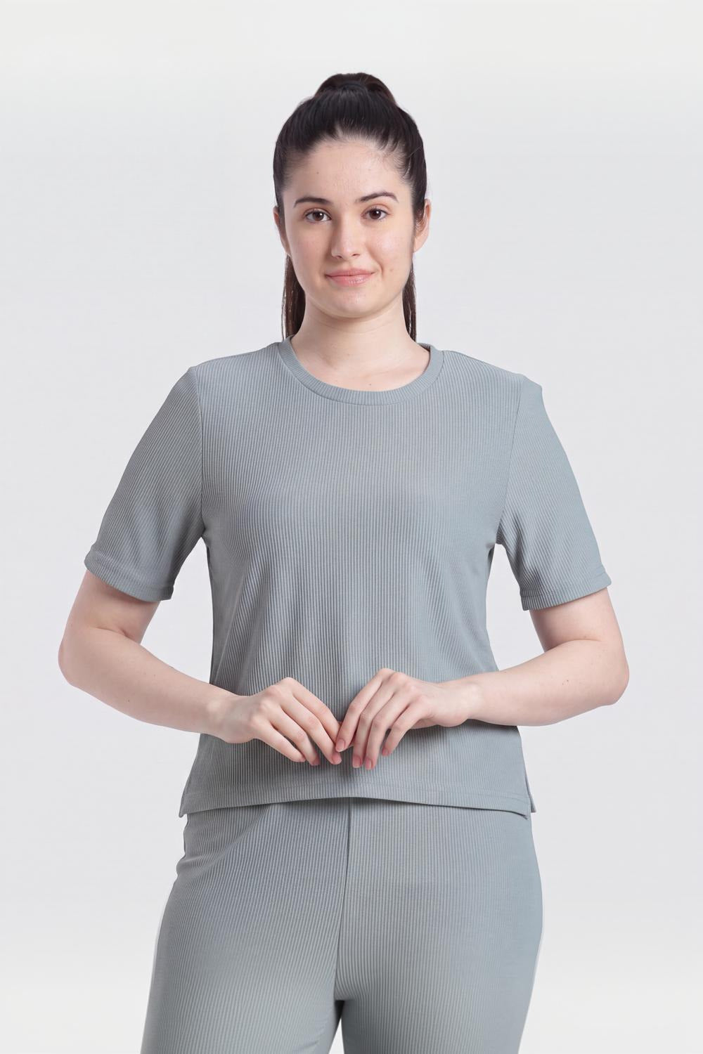 Green Textured Regular Fit T-Shirt For Women - Image 2