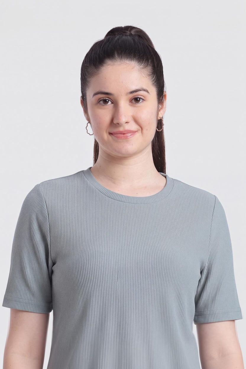 Green Textured Regular Fit T-Shirt For Women - Image 3