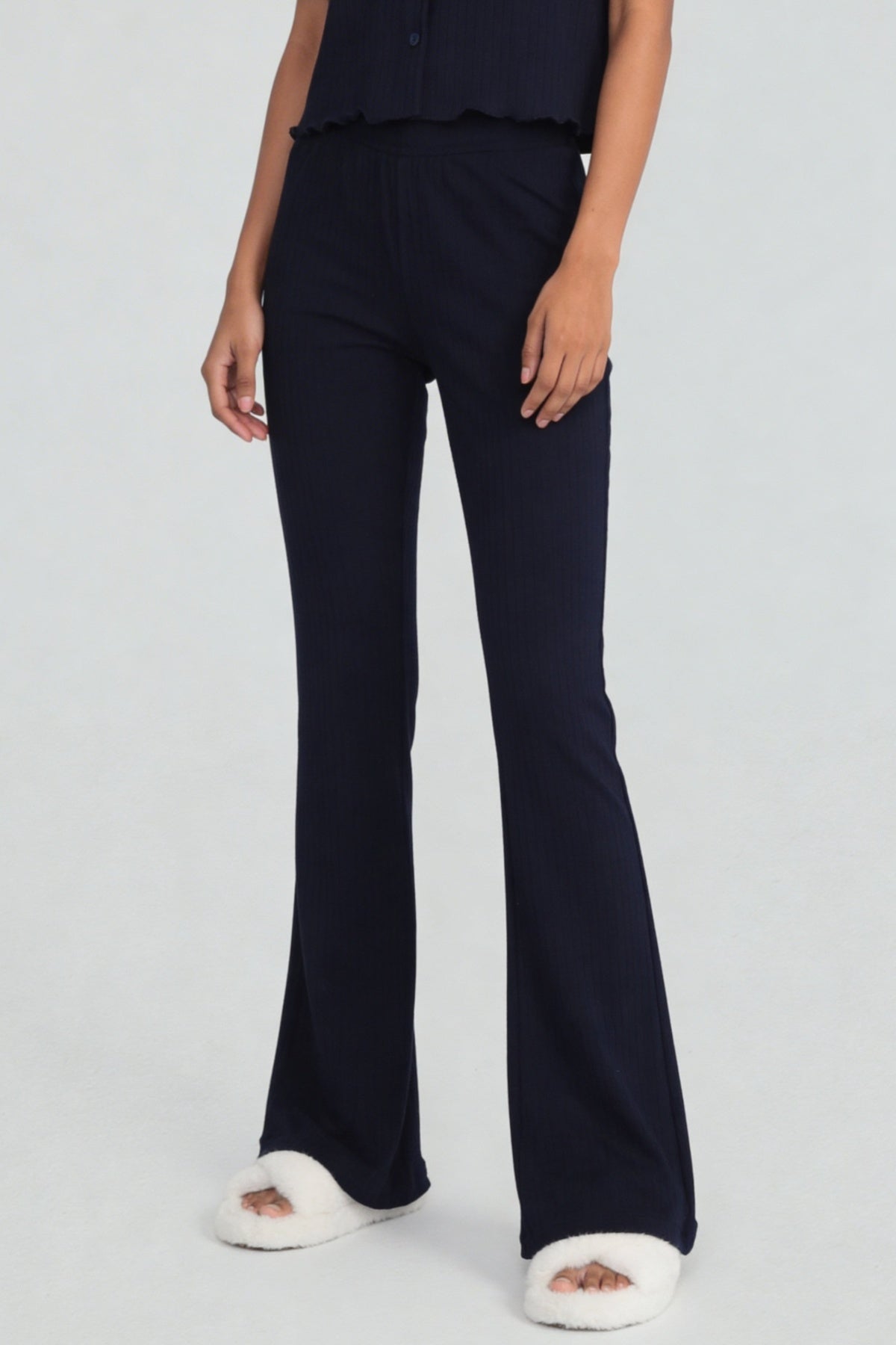 Navy Ribbed Regular Fit Solid Essential Pant for Women - Image 4