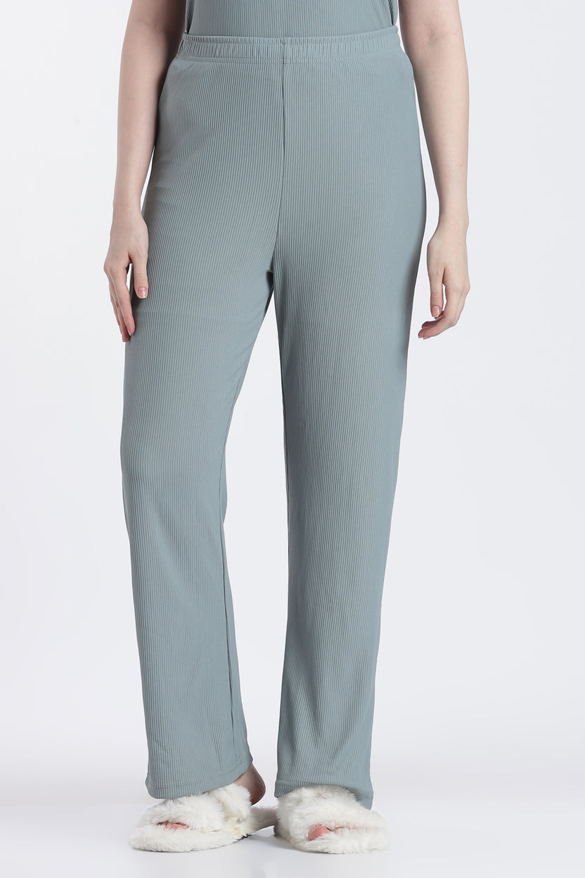 Green High Rise Straight Fit Pant For Women - Image 2