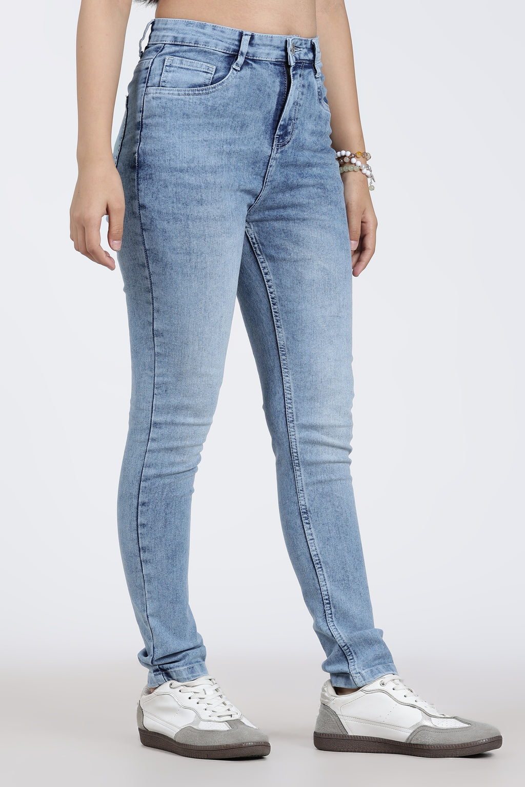 Light Blue 5 Pocketed Skinny Fit Jeans for Women - Image 4