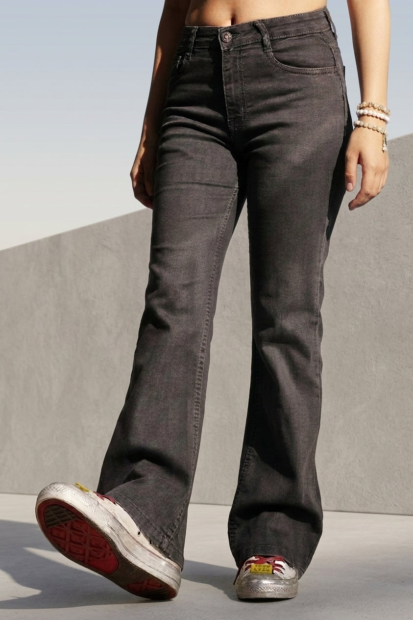 Grey 5 Pocketed Straight Fit Jeans for Women - Image 1