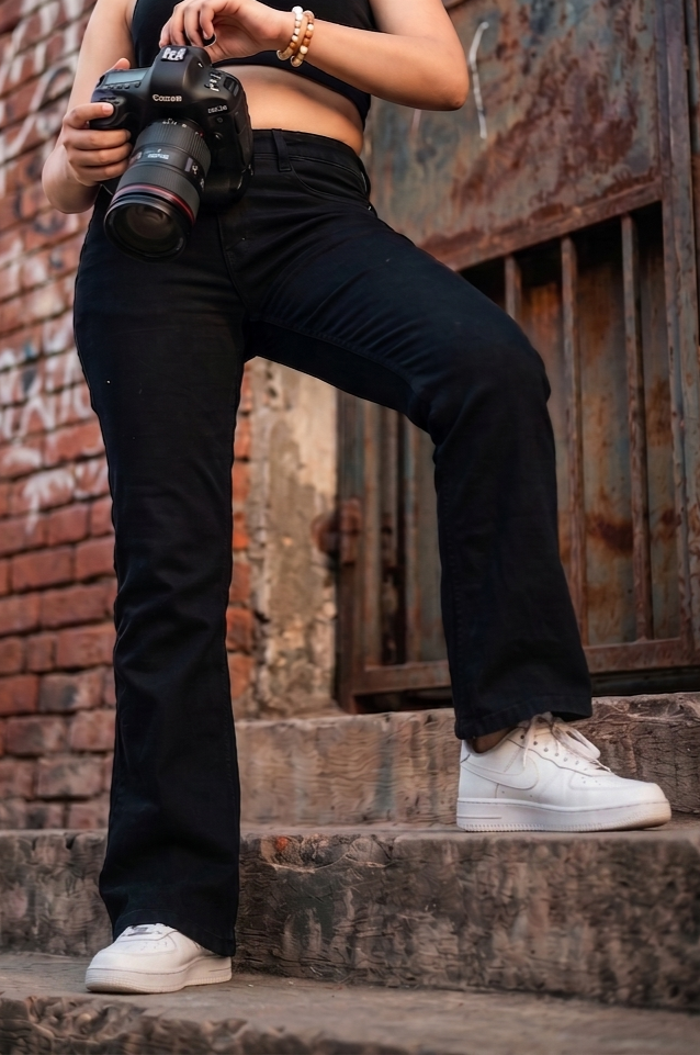 Black 5 Pocketed Regular Fit Jeans for Women - Image 1
