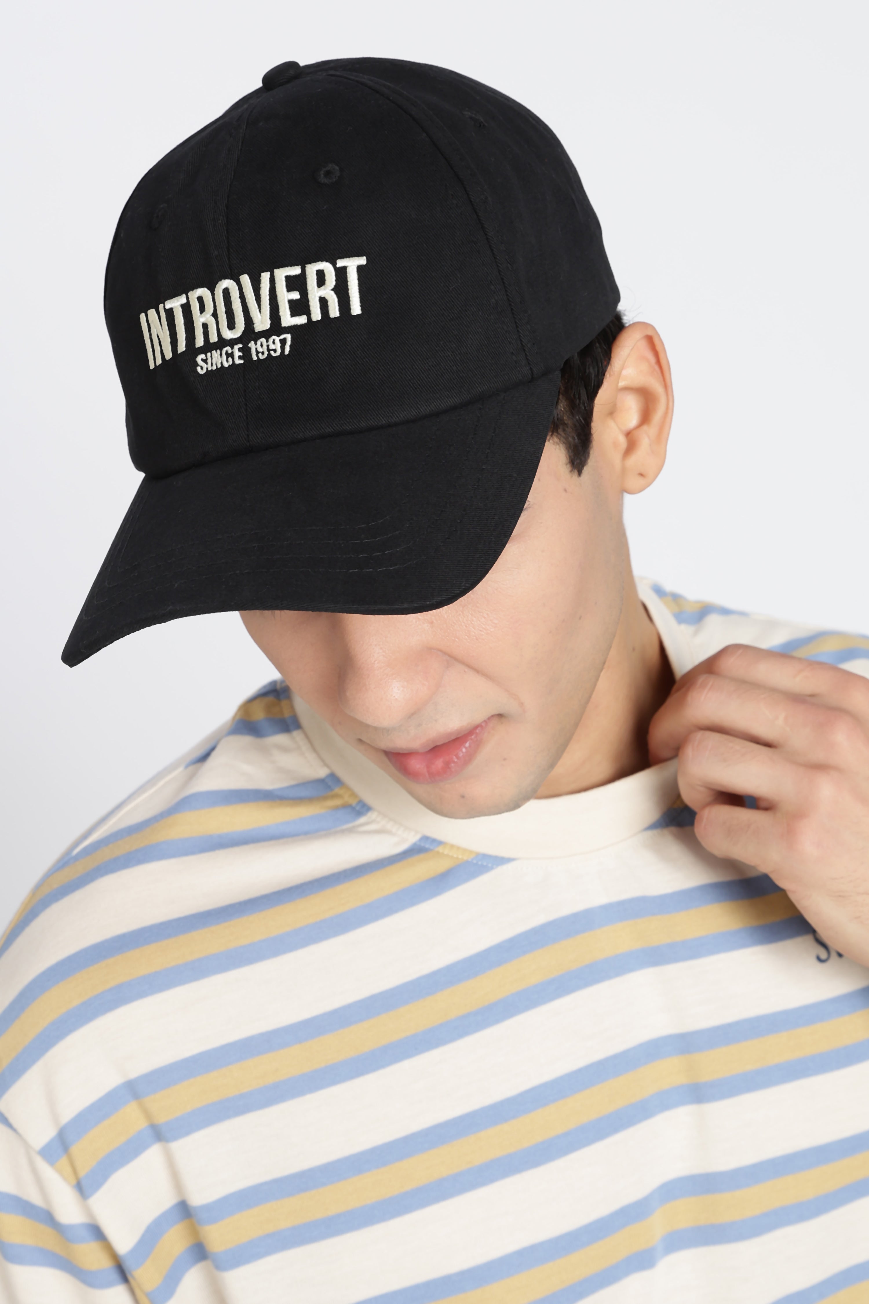 Black Embroidered Cap for Men - Image 2