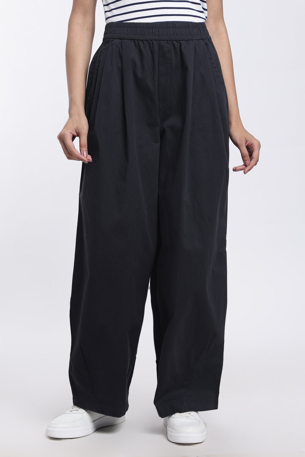 Navy Solid Regular Fit Trouser for Women - Image 2