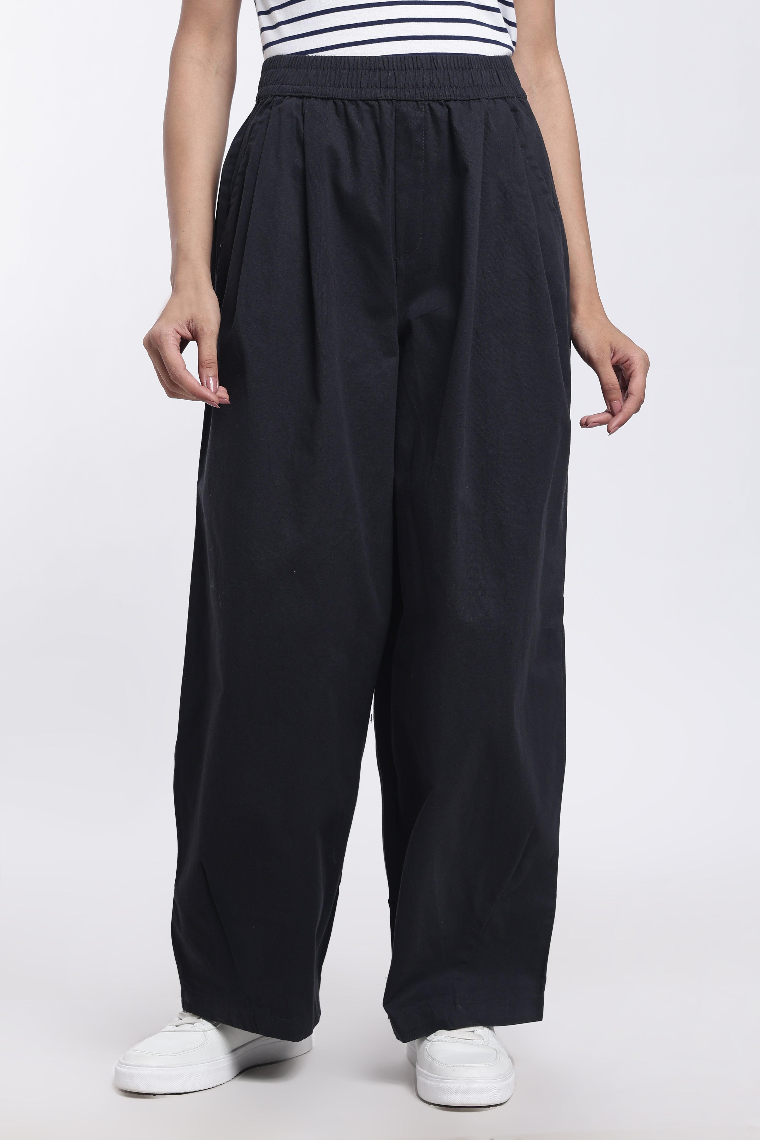 Navy Solid Regular Fit Trouser for Women - Image 2