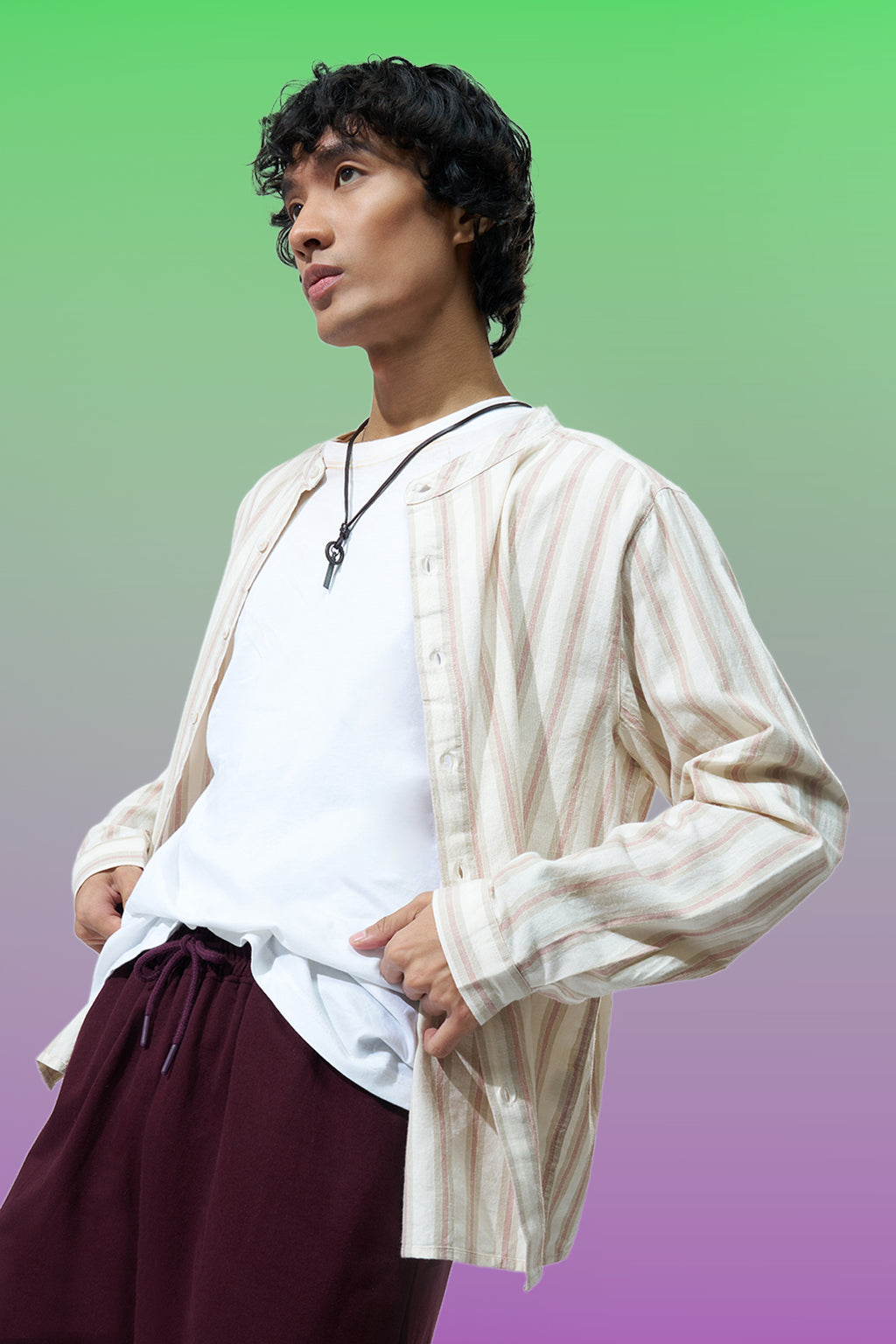 Off White Striped Regular Fit Casual Shirt For Men - Image 1