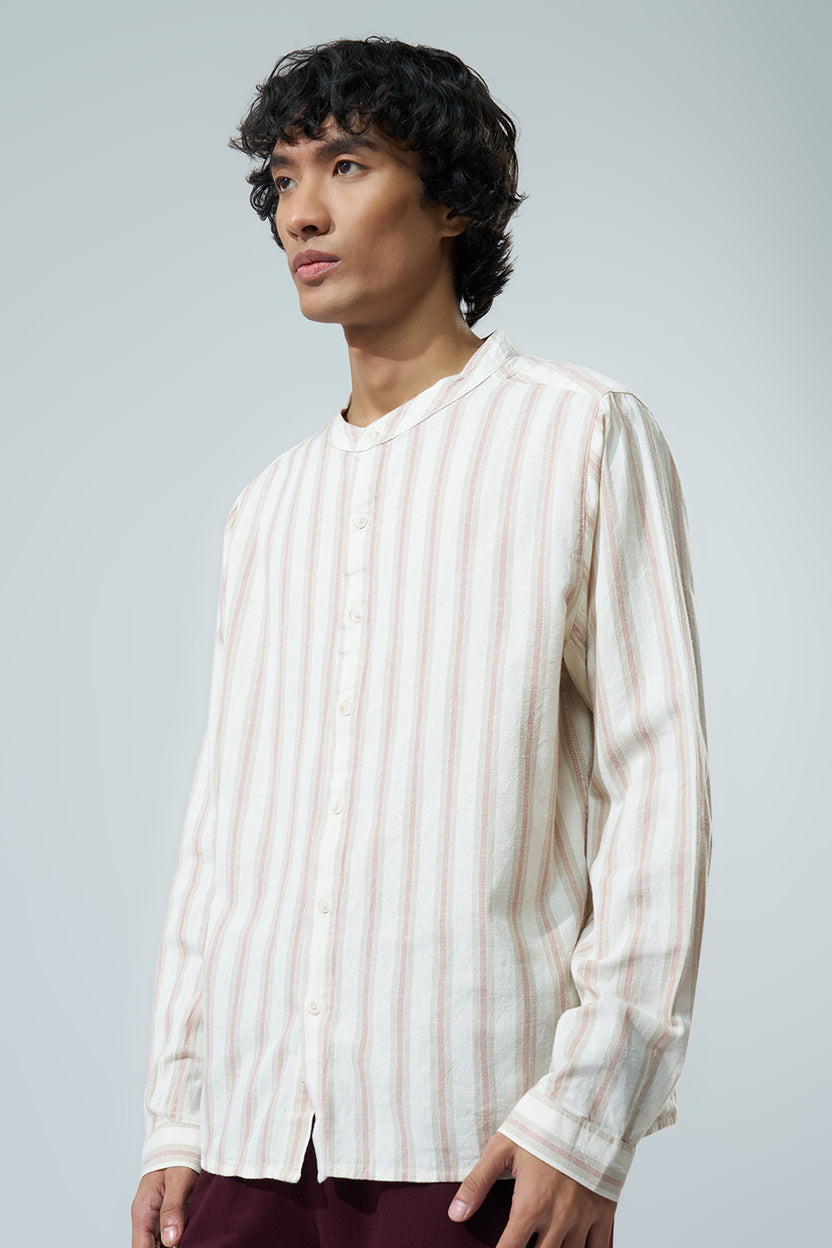 Off White Striped Regular Fit Casual Shirt For Men - Image 4