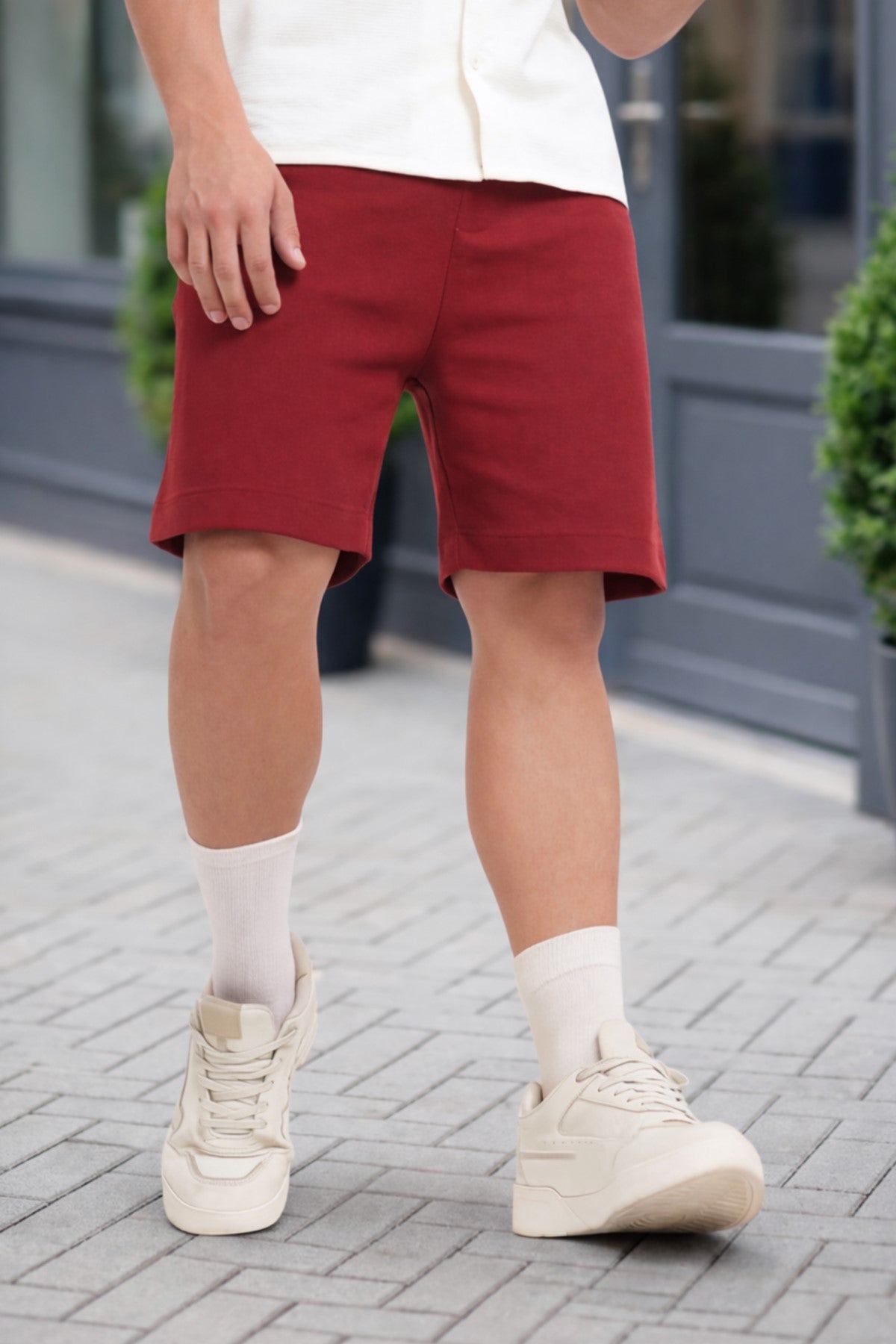 Red Solid Regular Fit Shorts for Men - Image 1