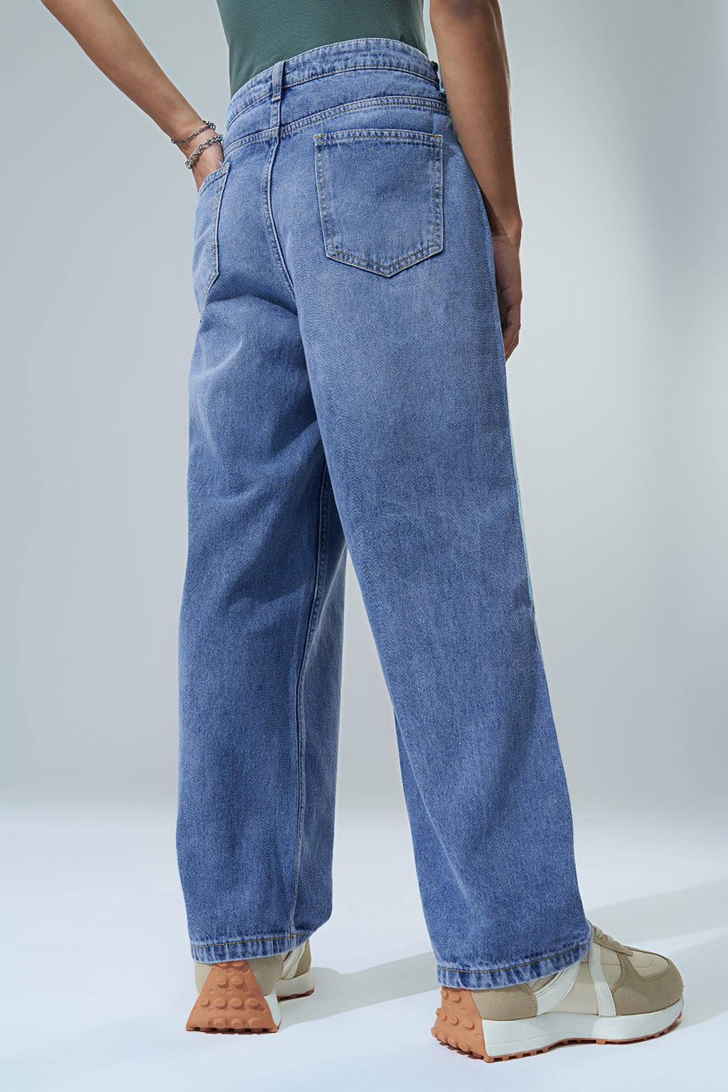Light Blue Solid Baggy Fit Jeans for Men - Image 5