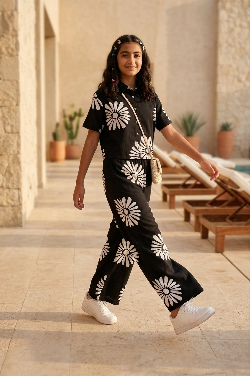 Black Floral Printed Mid Rise Regular Fit Pant for Tweens Girls - Image 1