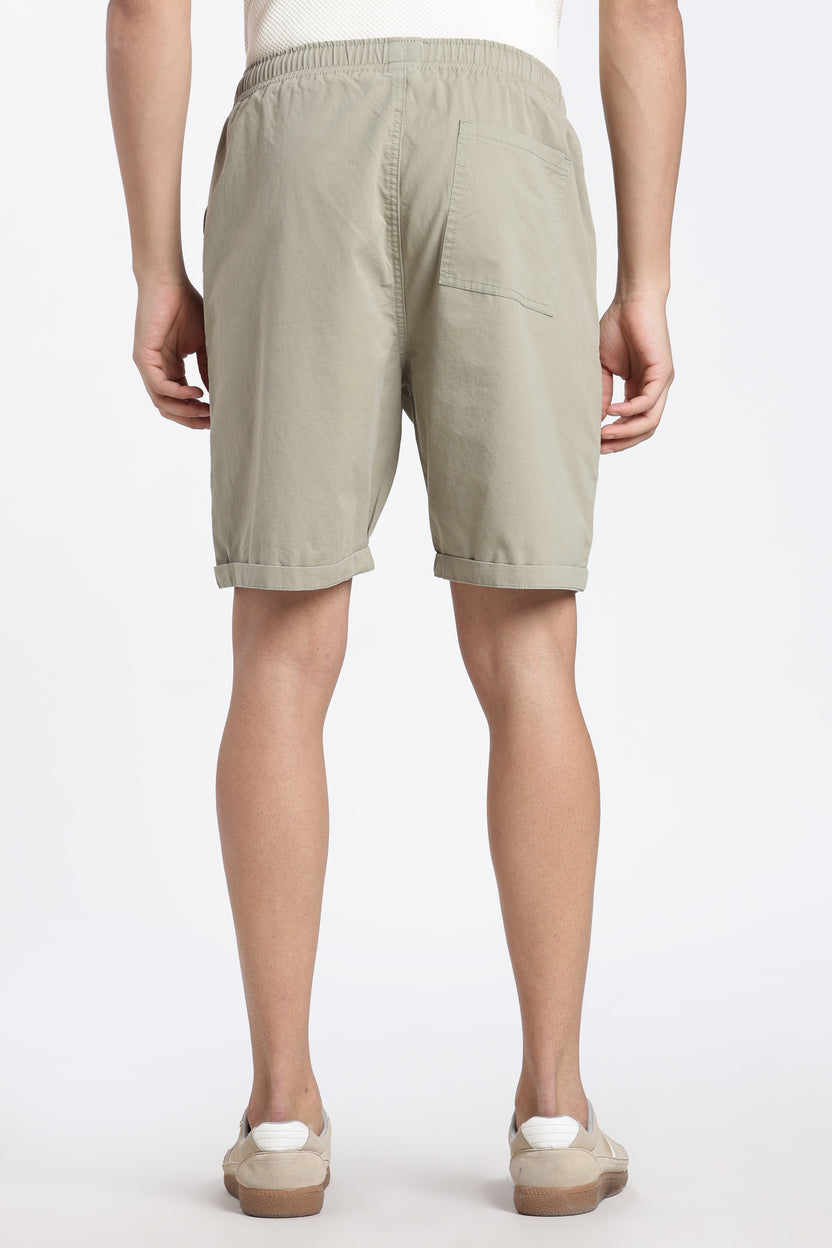 Green Solid Oversized Fit Shorts For Men - Image 5