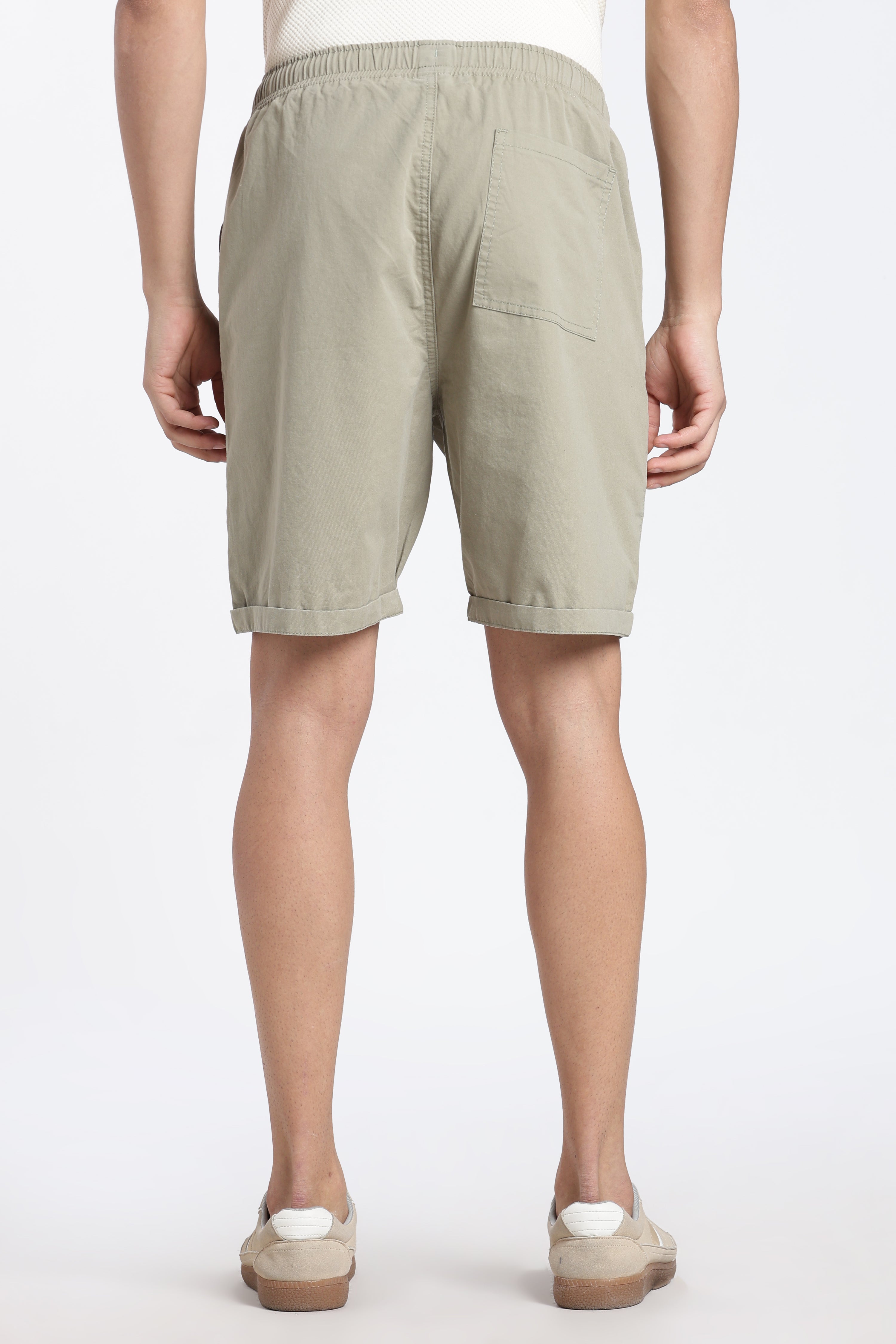 Green Solid Oversized Fit Shorts for Men - Image 5