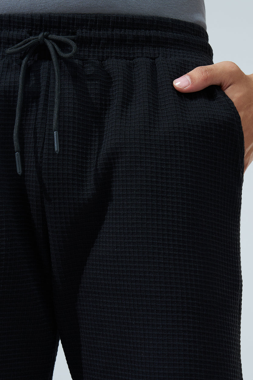 Black Solid Regular Fit Shorts for Men - Image 3