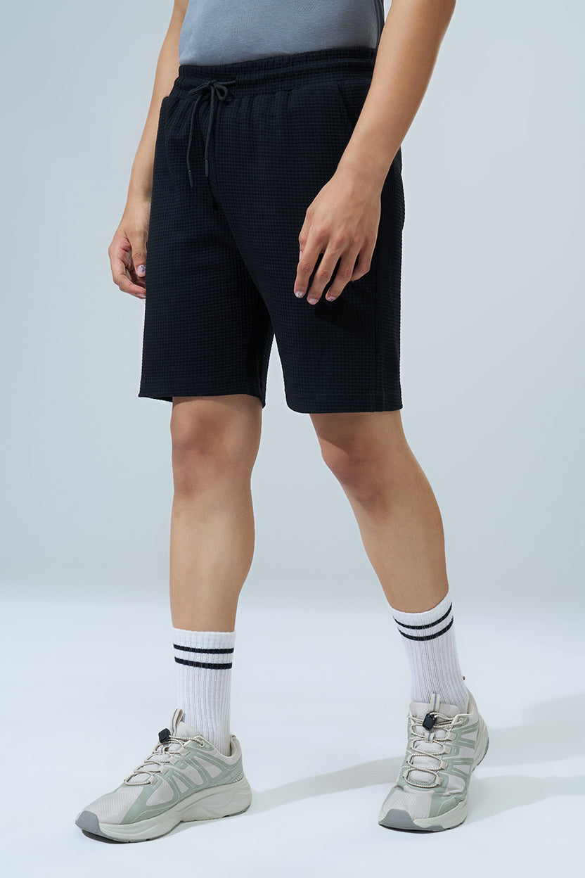 Black Solid Regular Fit Shorts for Men - Image 4