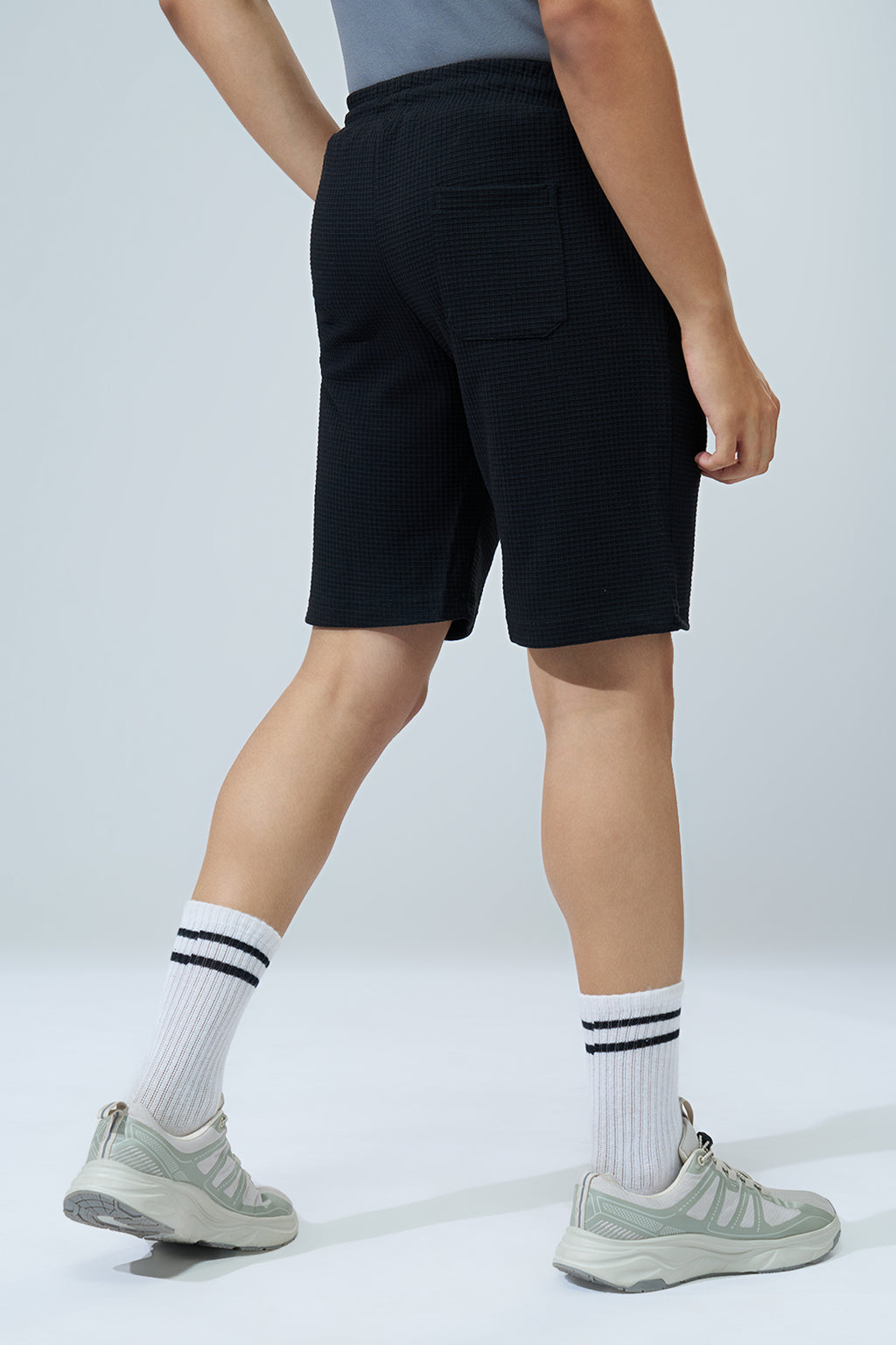 Black Solid Regular Fit Shorts for Men - Image 5
