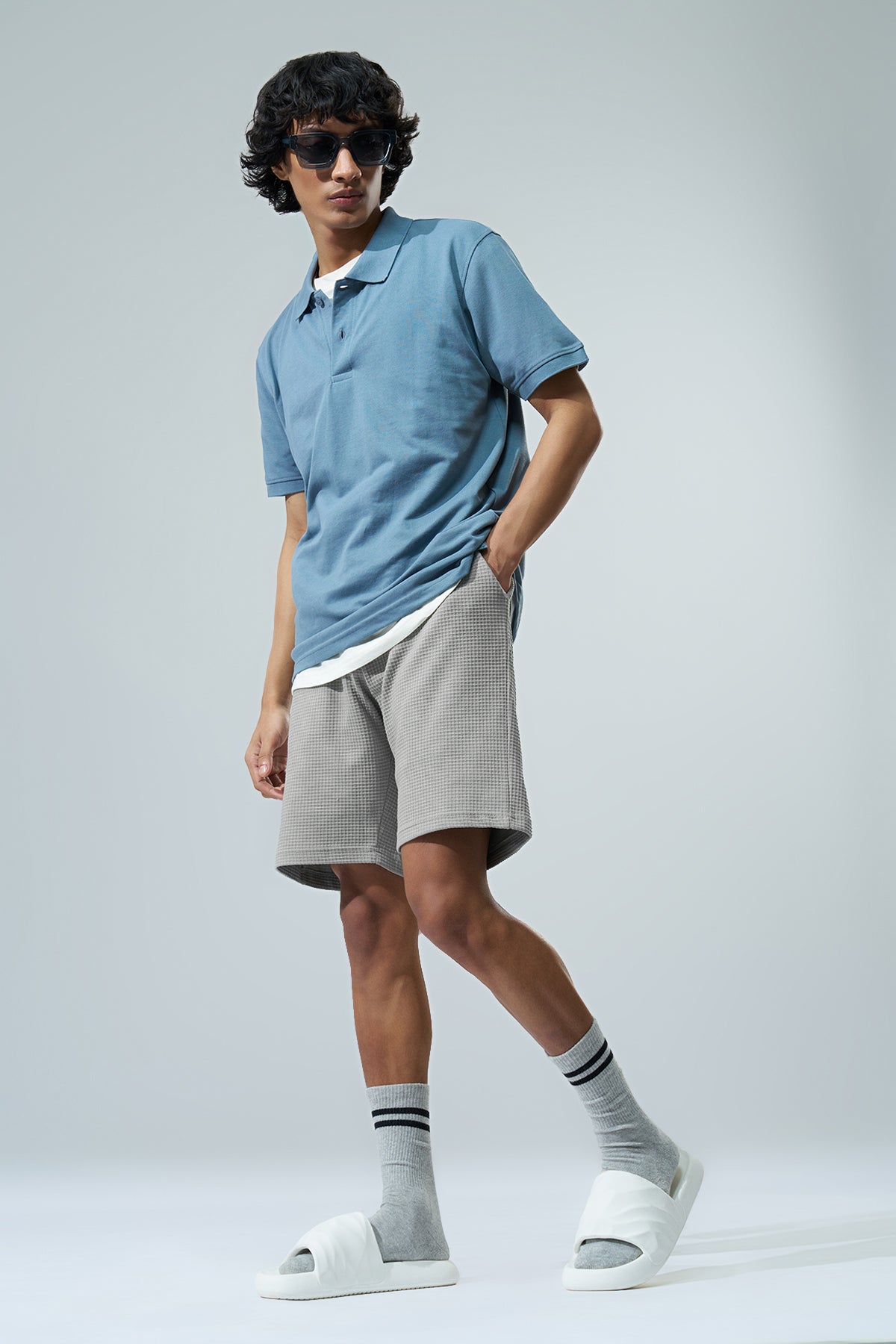 Grey Textured Regular Fit Shorts for Men - Image 6