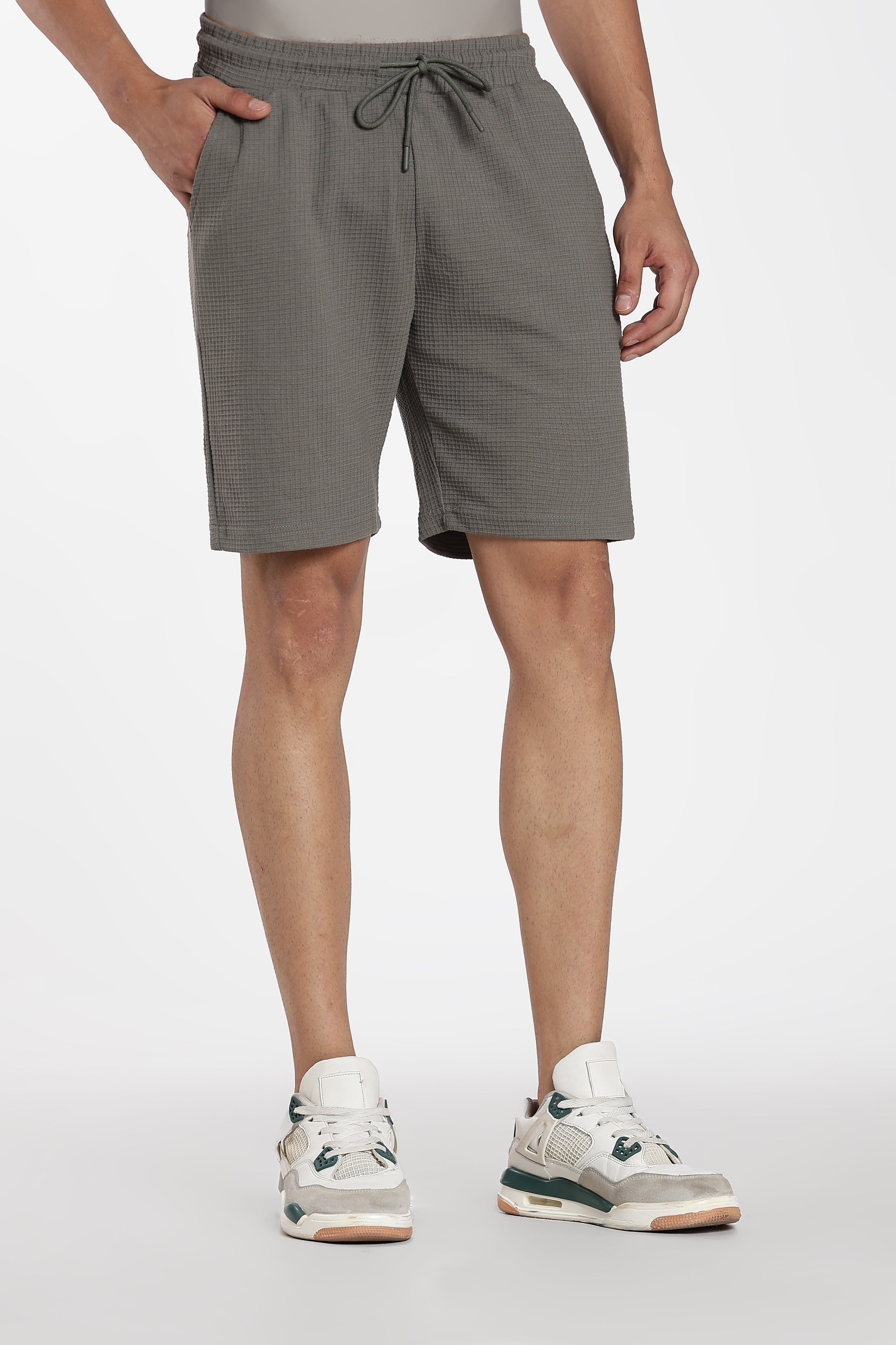 Olive 3 Pocketed Regular Fit Shorts for Men - Image 4