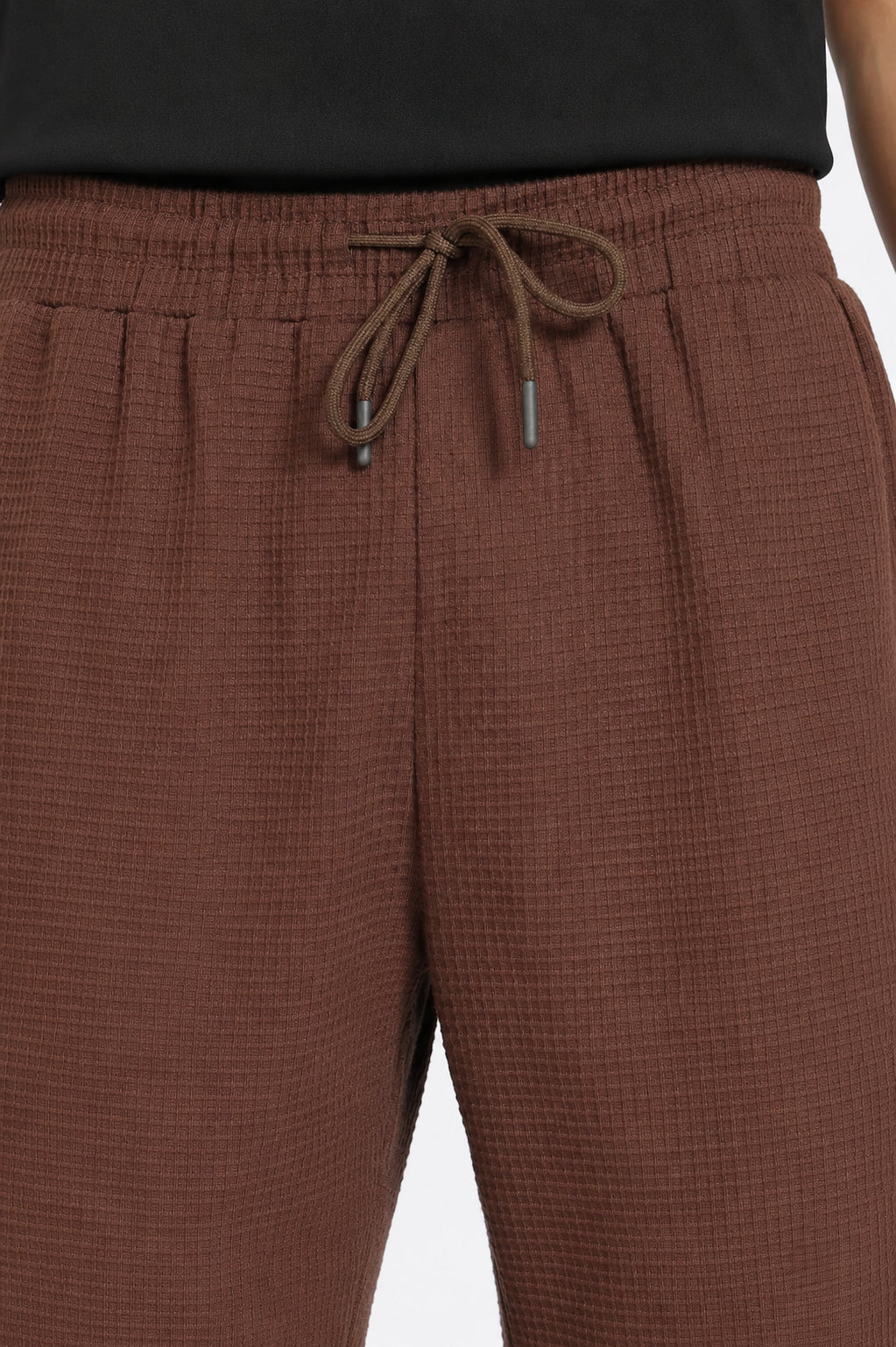 Brown 3 Pocketed Regular Fit Shorts for Men - Image 3