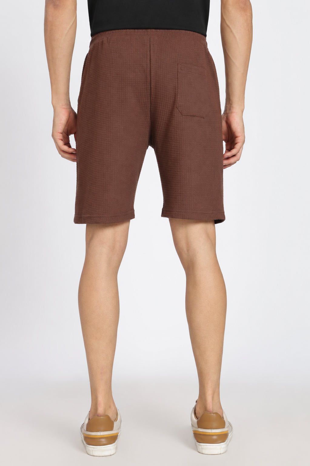 Brown 3 Pocketed Regular Fit Shorts for Men - Image 5