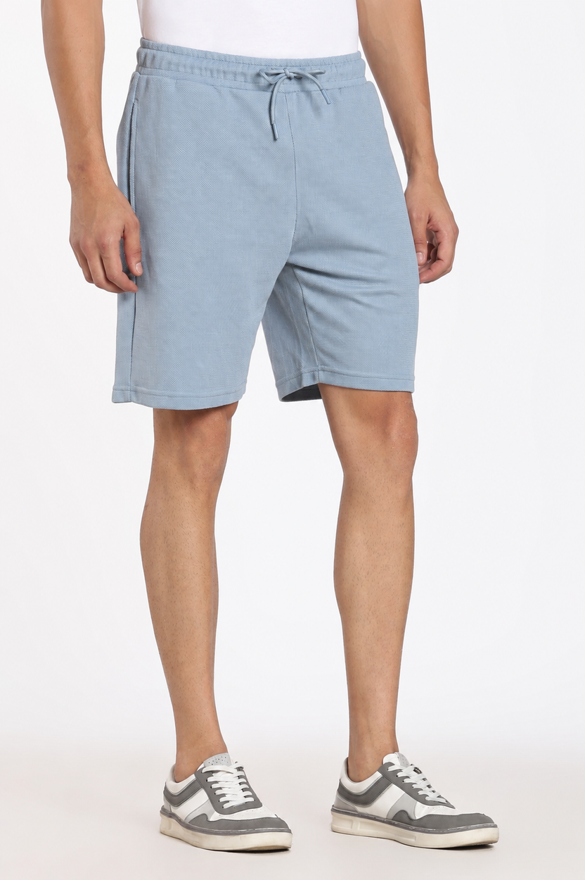 Light Blue 3 Pocketed Regular Fit Shorts for Men - Image 4