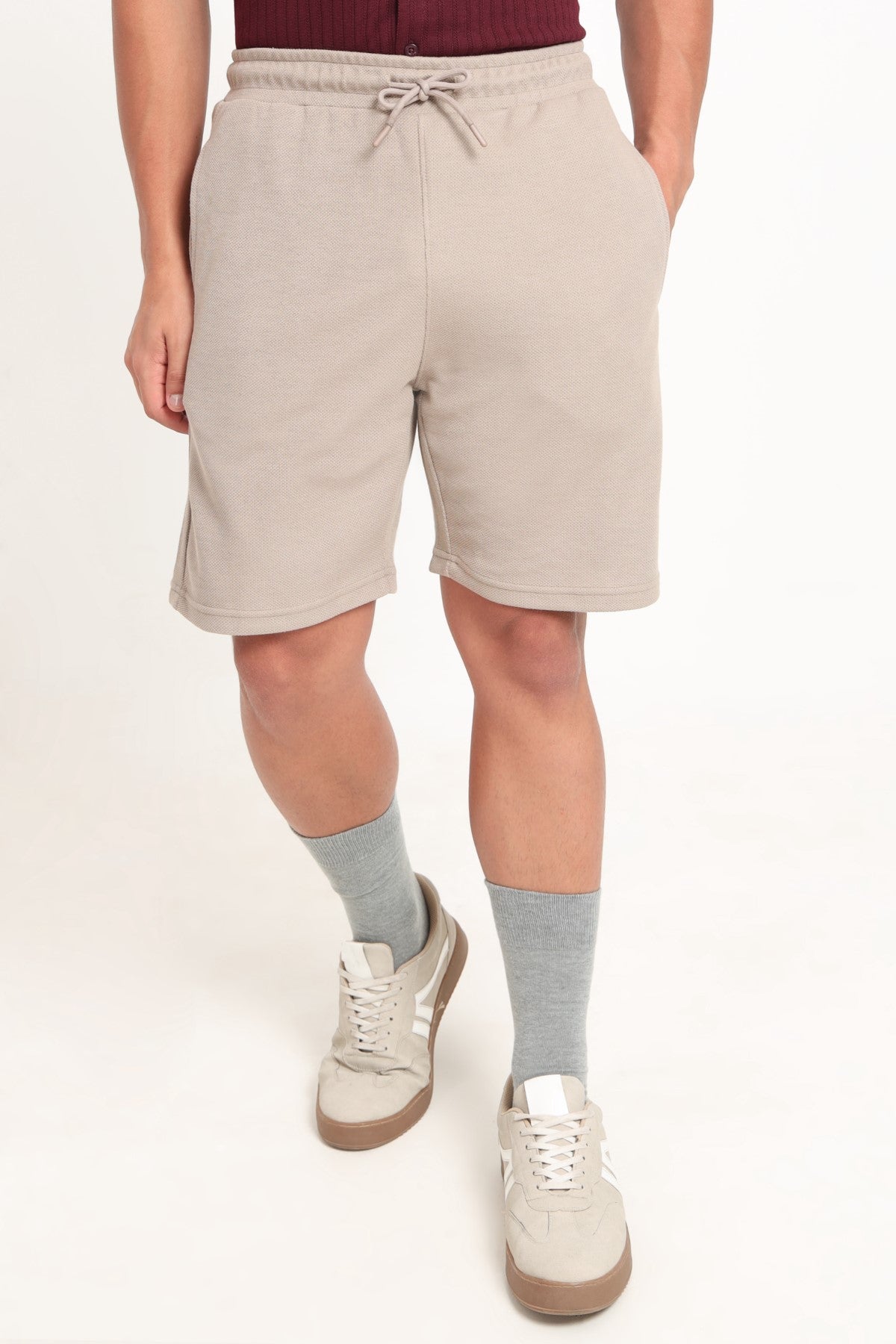 Beige Solid Regular Fit Shorts for Men - Image 2