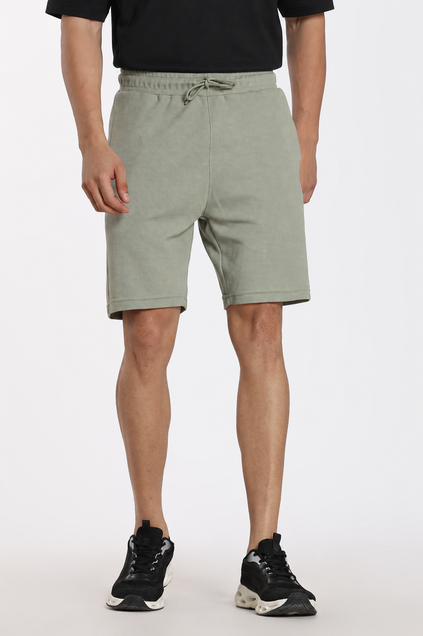 Light Green Solid Regular Fit Shorts for Men - Image 2