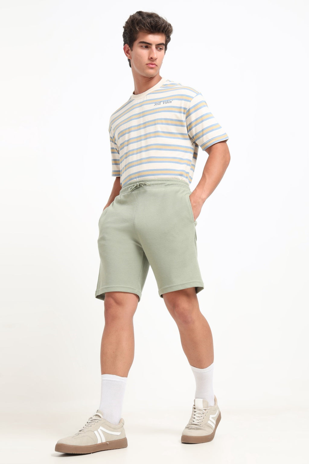 Light Green Solid Regular Fit Shorts for Men - Image 6