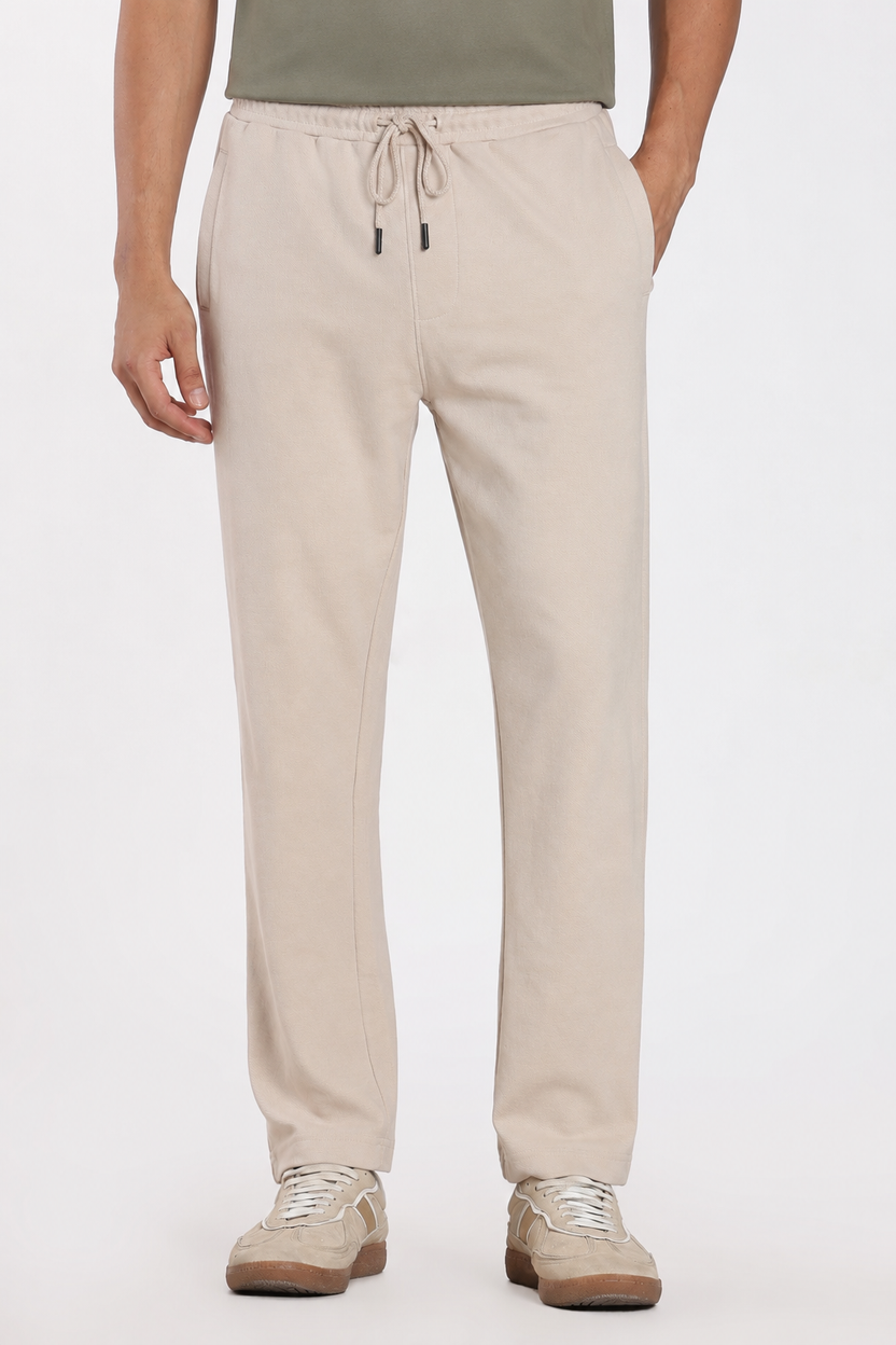 Beige 3 Pocketed Regular Fit Track Pant For Men - Image 2