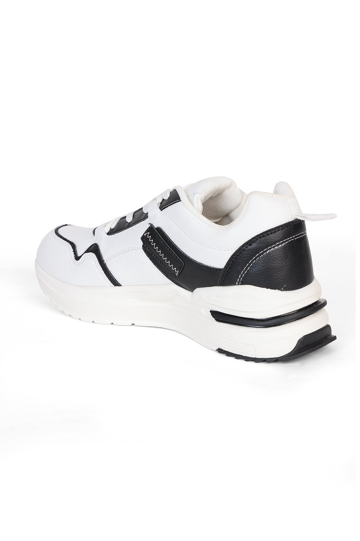 Black Colourblocked Sneakers for Men - Image 4