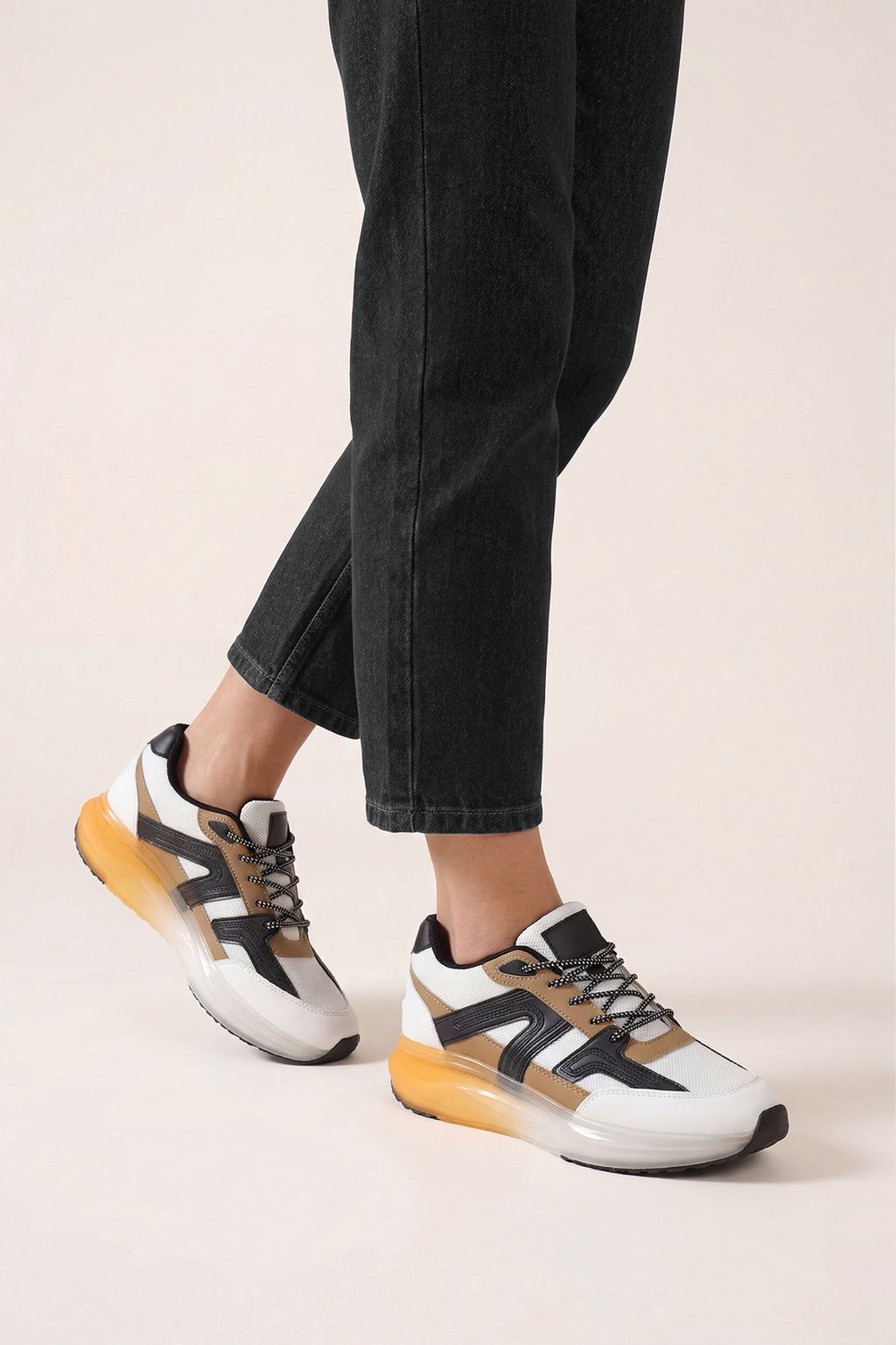 Off White Colourblocked Sneakers for Men - Image 1