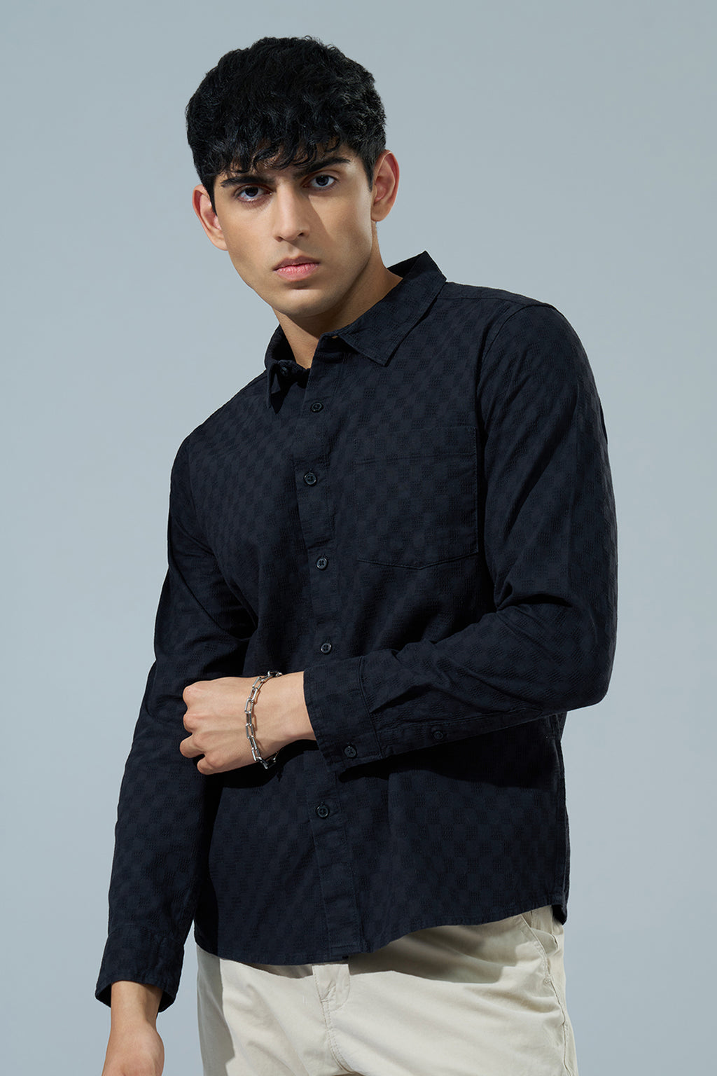 Black Textured Regular Fit Casual Shirt for Men - Image 2