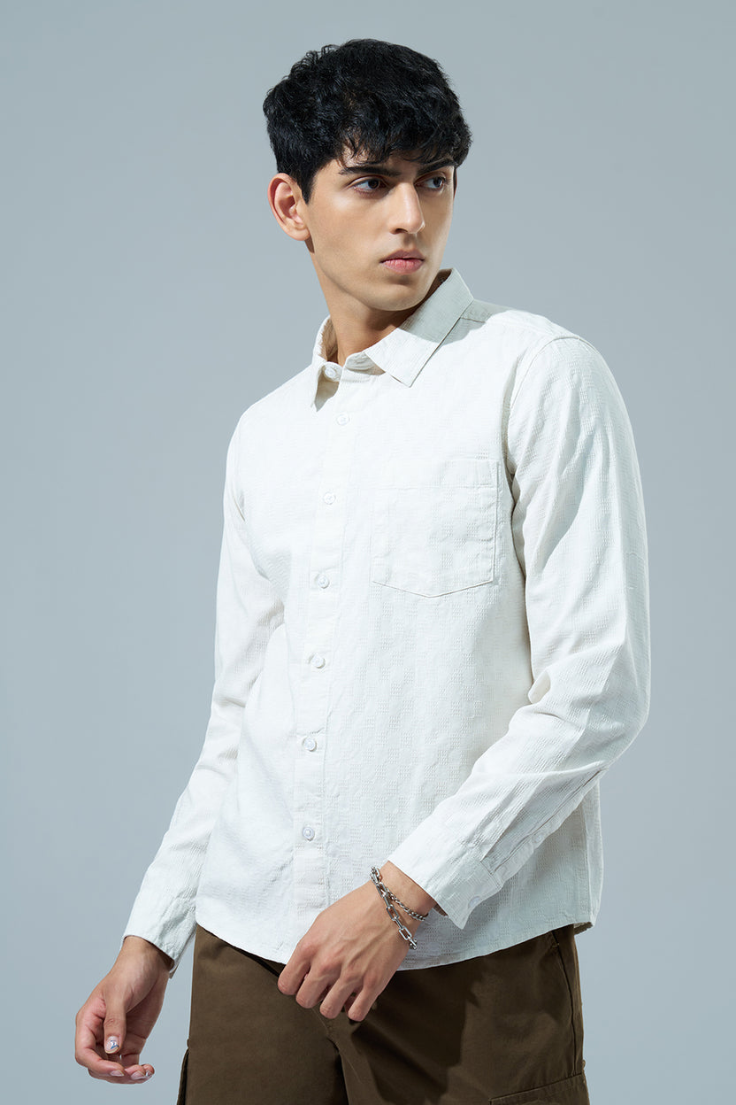 Off White Textured Regular Fit Casual Shirt For Men - Image 4