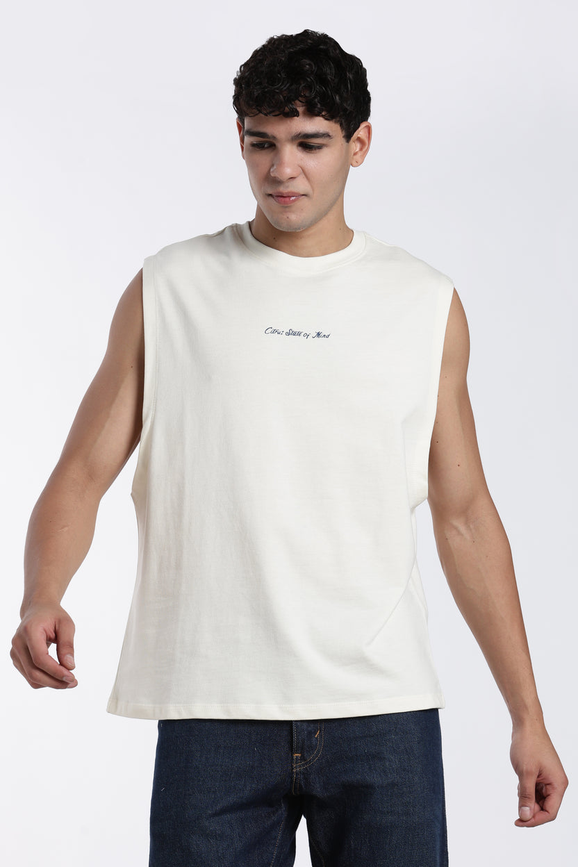 Off White Graphic Printed Regular Fit T-Shirt for Men - Image 2