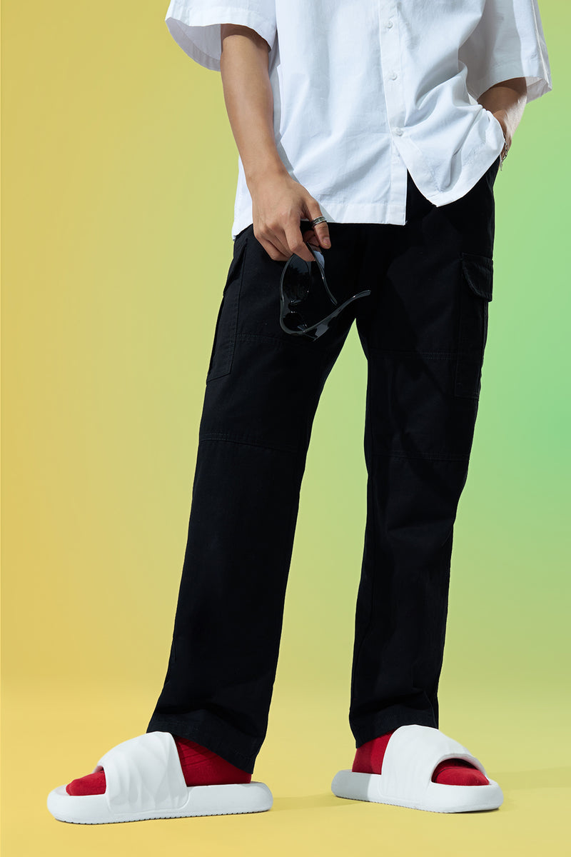 Black Solid Regular Fit Casual Trouser For Men