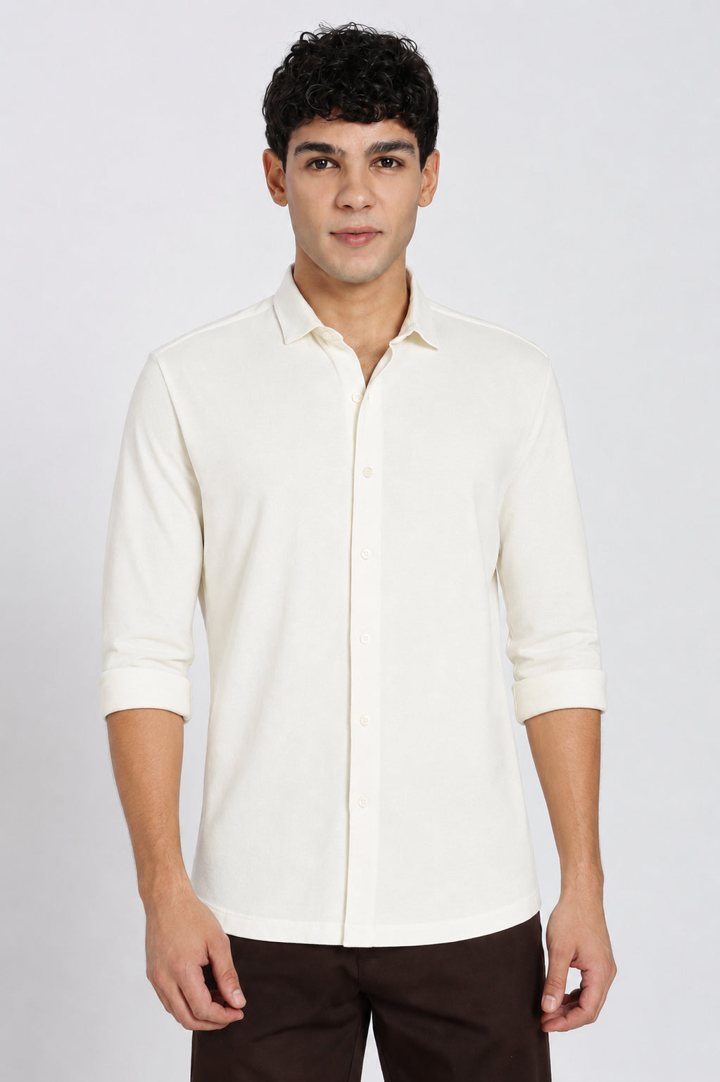 Off White Solid Regular Fit Casual Shirt for Men - Image 2