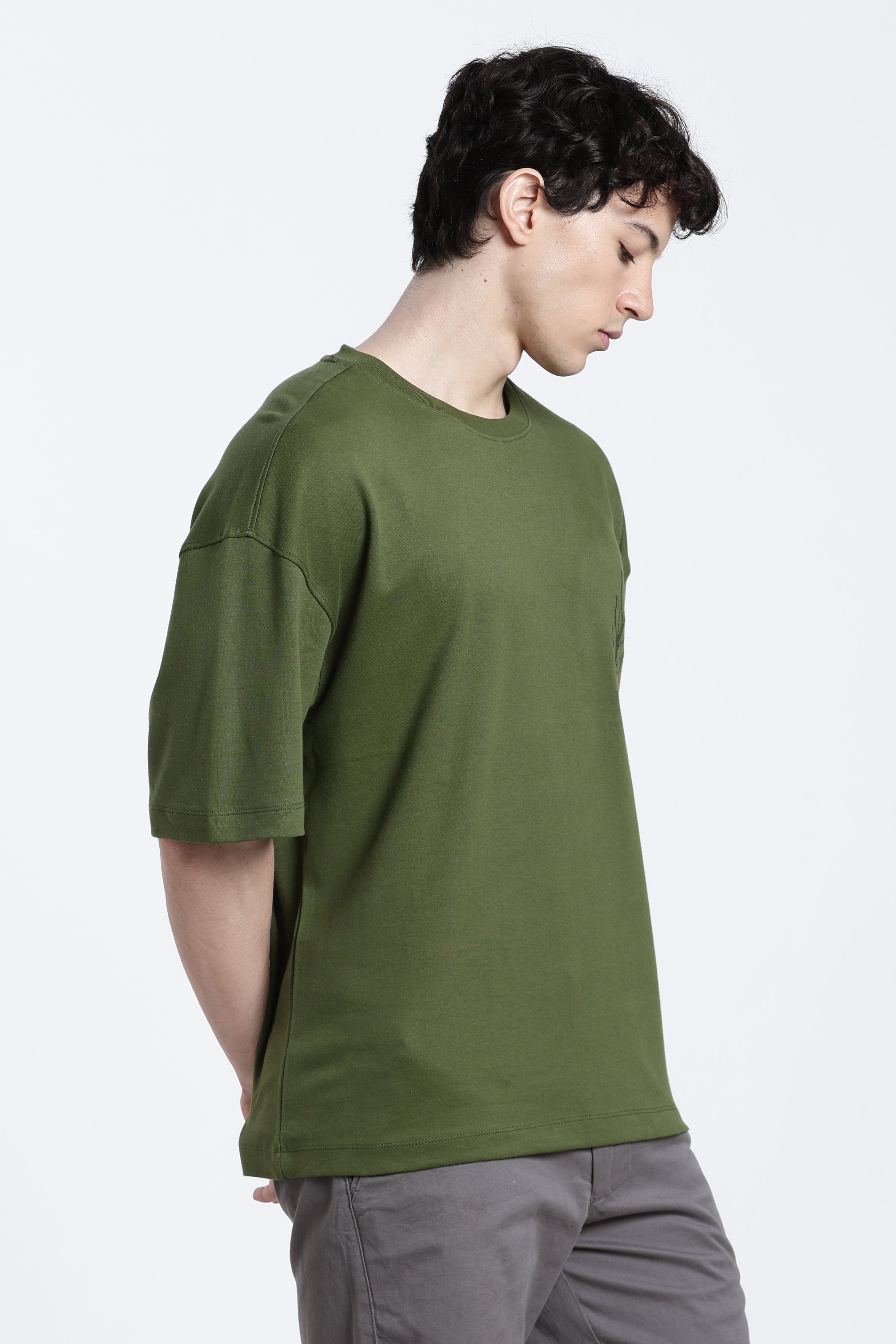 Olive Graphic Printed Regular Fit T-Shirt for Men - Image 4