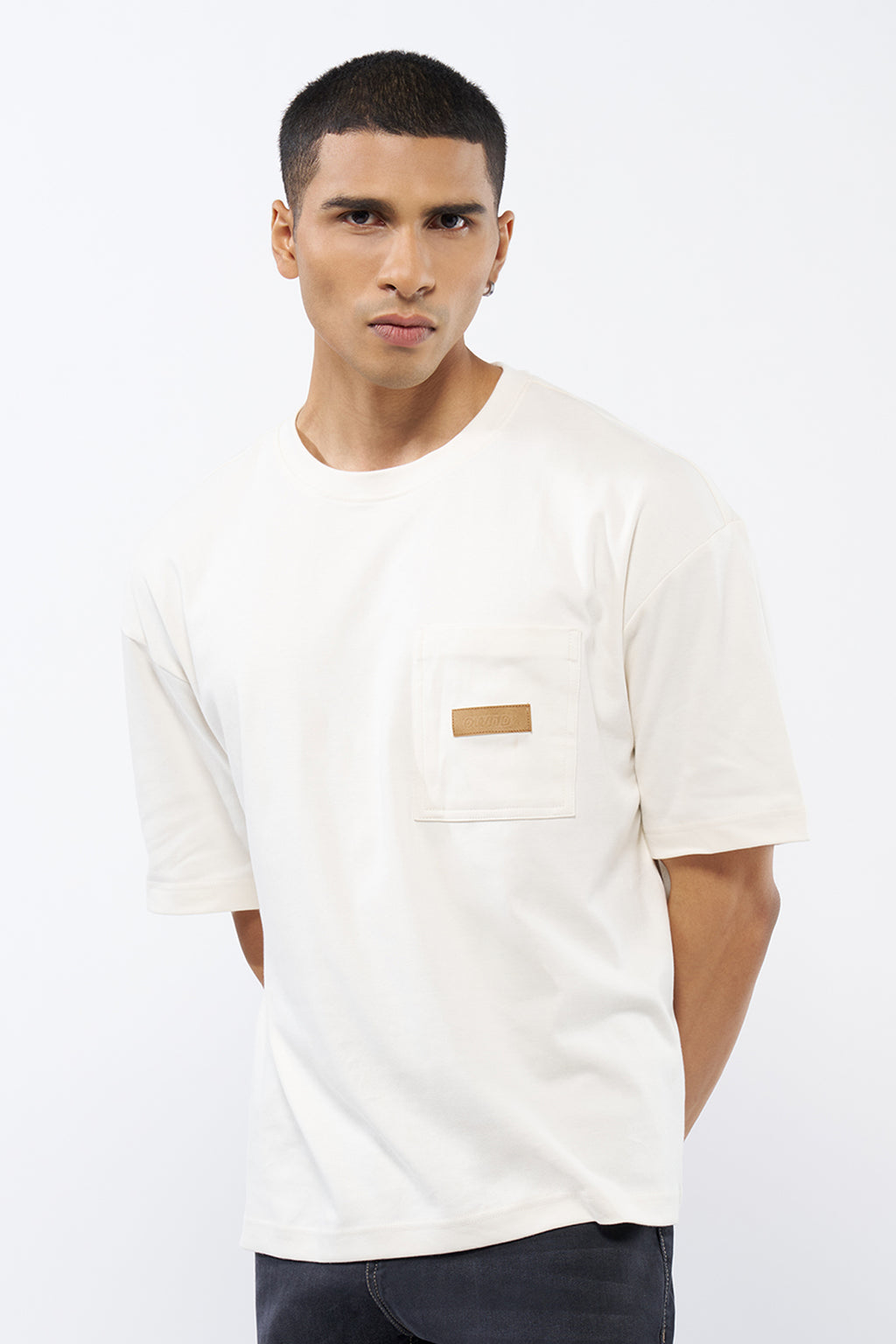 Off White Solid Regular Fit T-Shirt for Men - Image 3
