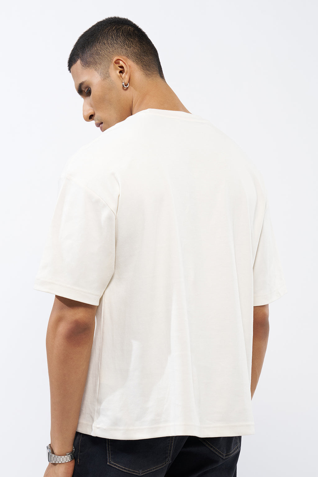 Off White Solid Regular Fit T-Shirt for Men - Image 5
