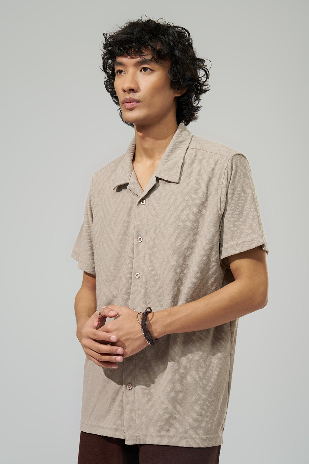 Beige Geometric Pattern Shirt for Men - Image 4